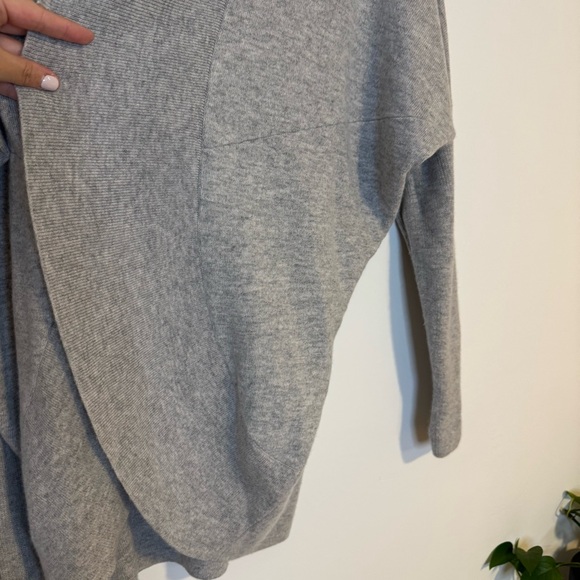 Athleta Gray Cashmere Wool Nirvana Cocoon Pranayama Wrap Cardigan Sweater Medium - Picture 6 of 10